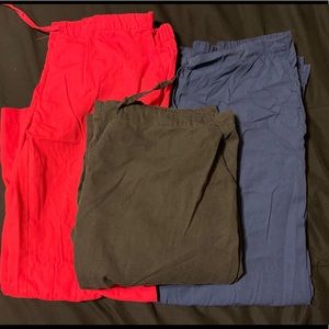 Lot of 3 scrubs pants size medium